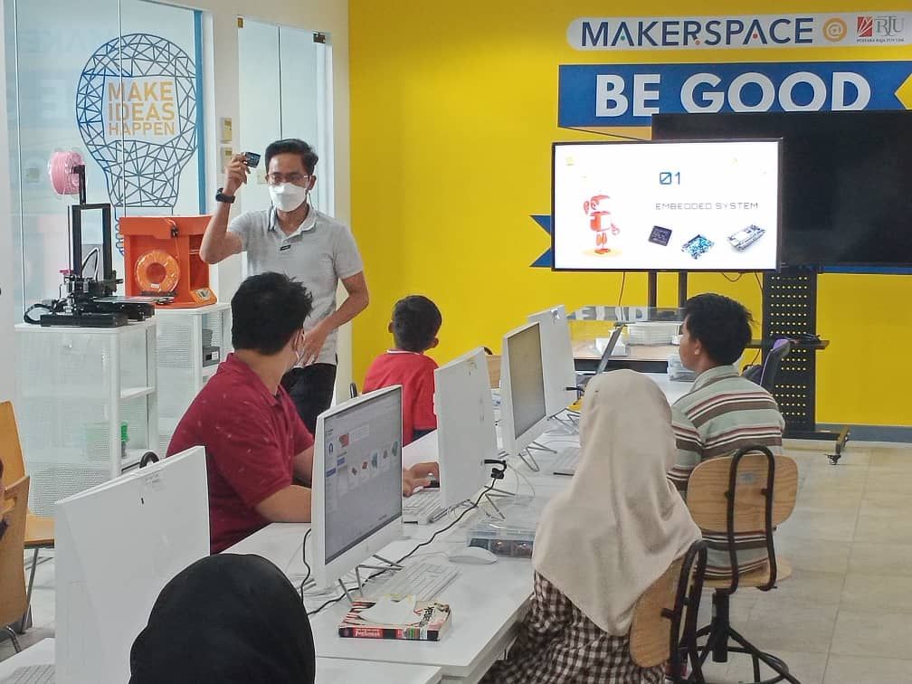LIBRARY SHAH ALAM
